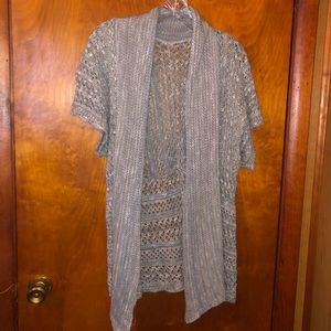 Chic short-sleeve cardigan!